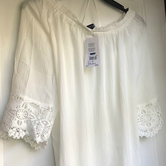 Chelsea & Theodore Tops - Chelsea & Theodore Off the Shoulder Blouse NWT